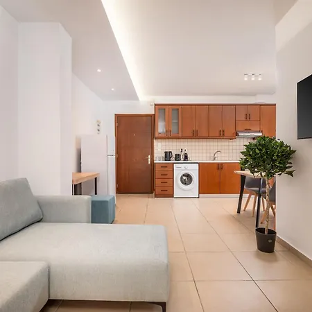 Beachfront Haven, 3 Min To - Gaia 2 Apartman
