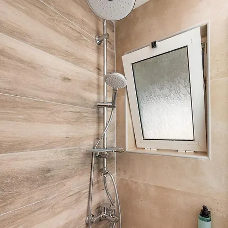 Beachfront Haven, 3 Min To - Gaia 2 公寓